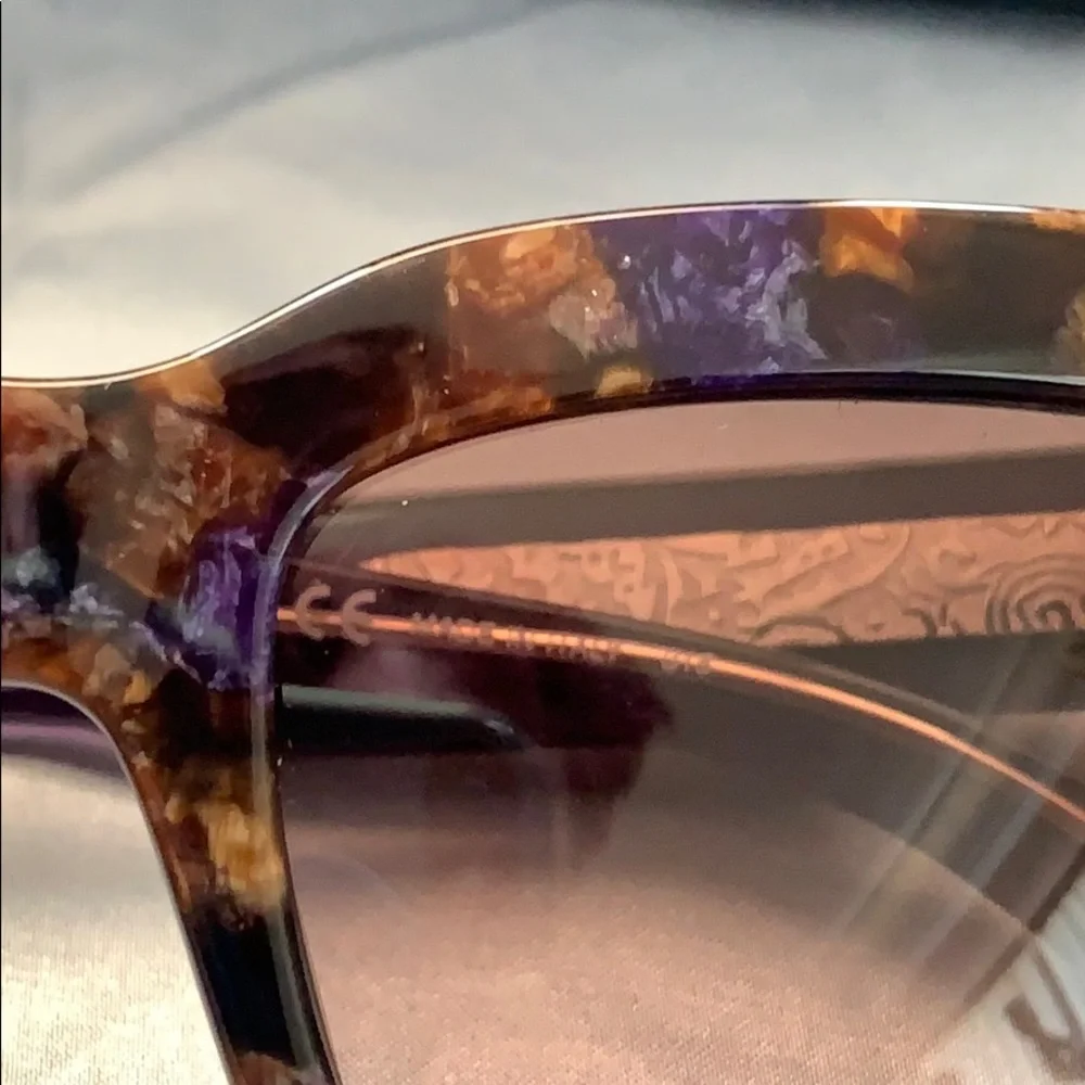 NWT ETRO Marble Violet Sunglasses comes w/case